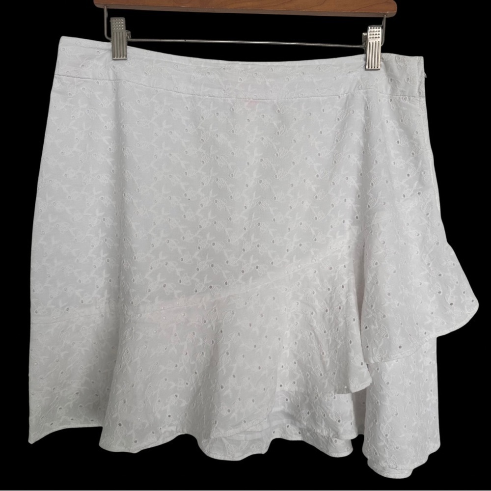 Lilly Pulitzer Alpinia White Eyelet Lace Ruffle Mini Skirt SZ 12 Summer Coquette